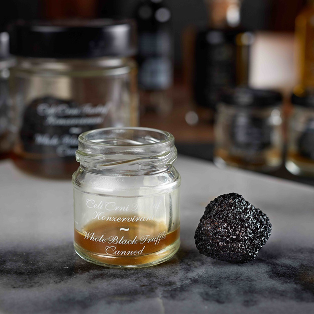 Svart Tryffel Hel, konserverad